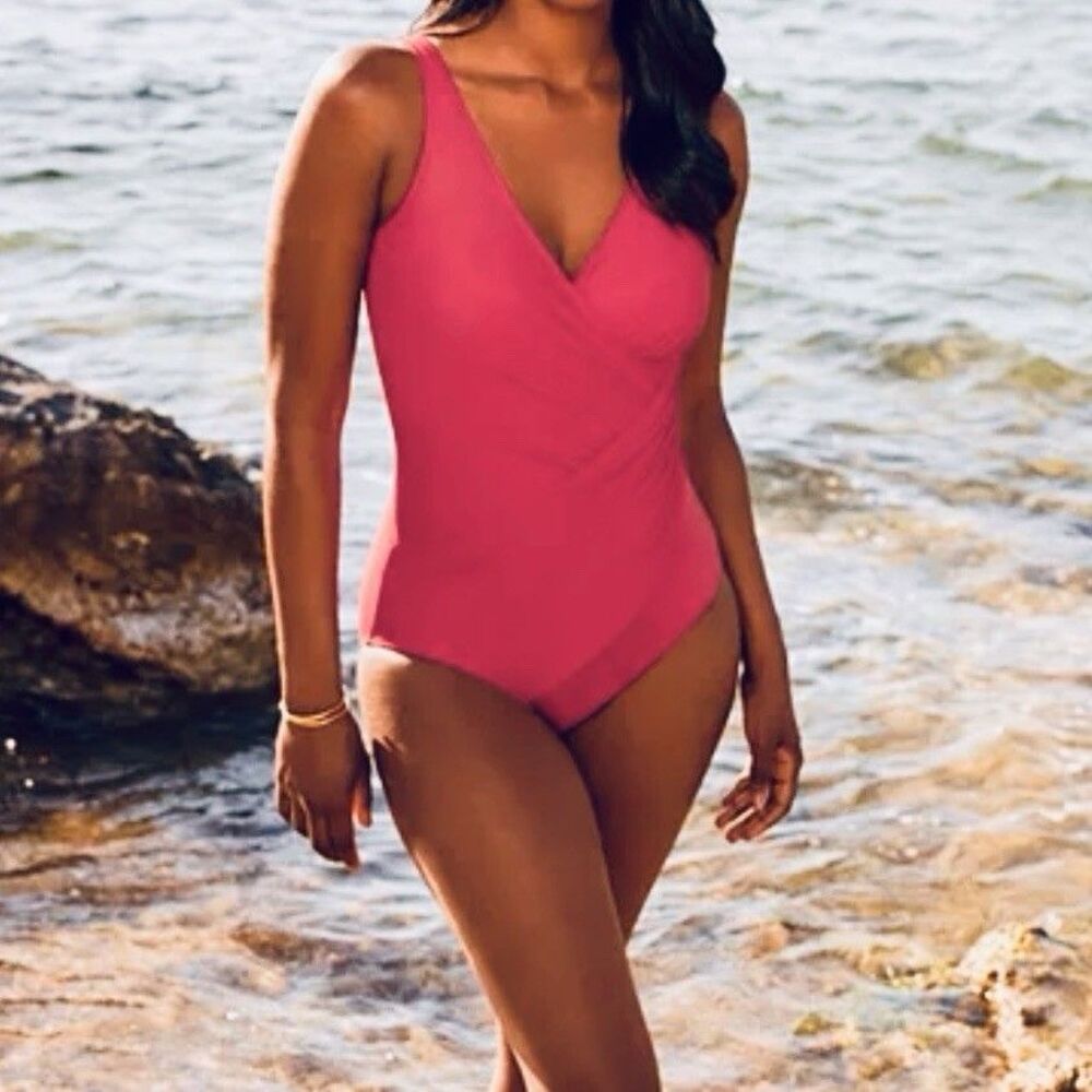 HOT PINK Miraclesuit Size 18 Swimsuit Sculpting Tummy Control Powernet One Piece